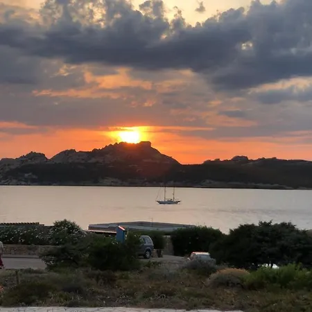 A Un Passo Dal Mare -trilocale Baia Con Vista Mare