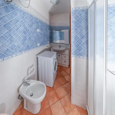 A Un Passo Dal Mare -trilocale Baia Con Vista Mare * Buoncammino