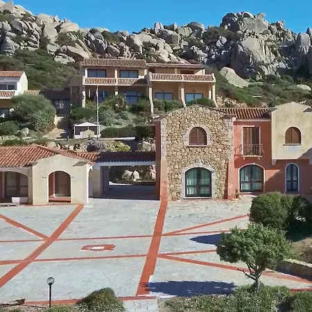 Apartamento A Un Passo Dal Mare -trilocale Baia Con Vista Mare *