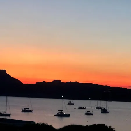 Appartement A Un Passo Dal Mare -trilocale Baia Con Vista Mare Buoncammino