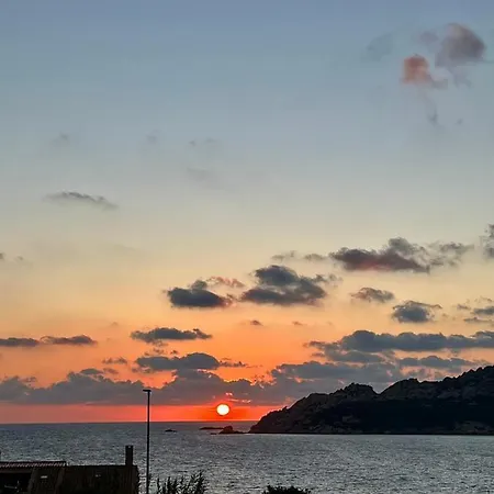 A Un Passo Dal Mare -trilocale Baia Con Vista Mare * Buoncammino