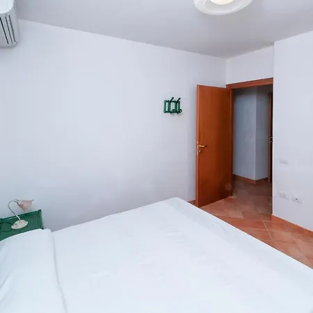 A Un Passo Dal Mare -trilocale Baia Con Vista Mare شقة