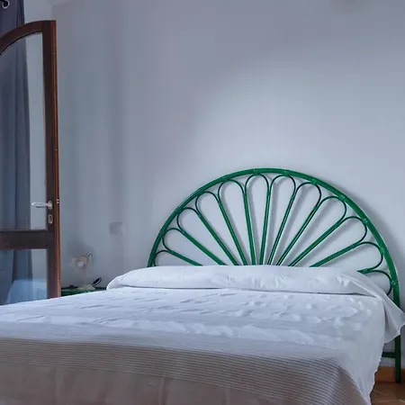 A Un Passo Dal Mare -trilocale Baia Con Vista Mare Apartman Buoncammino